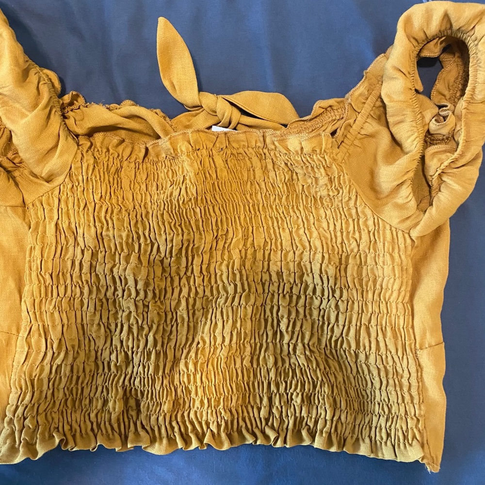 Runched back crop top - Picture 3 of 3